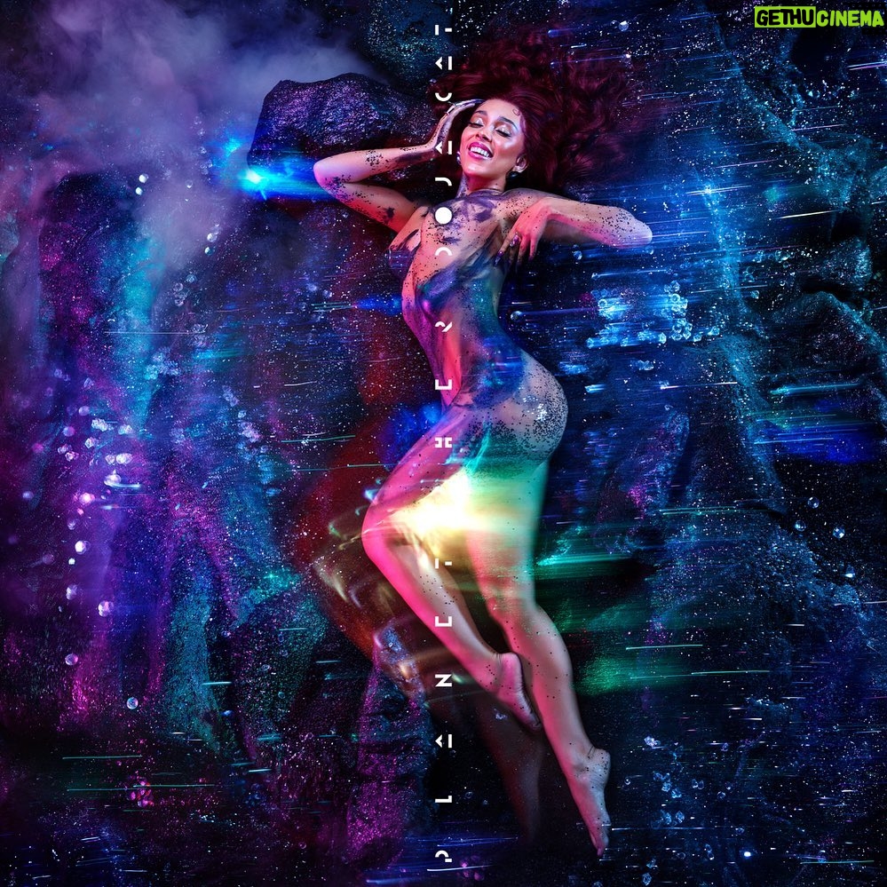 Eve Instagram - Thanku @dojacat for inviting me to be part of Planet Her! 🪐 Check us out on ‘Tonight’ on the album co-penned with @jaxxonmusic