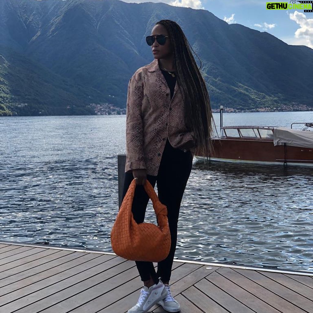 Eve Instagram - I think #lakecomo is my new favourite place @mrgumball3000 💋🖤 Lake Como, Italy