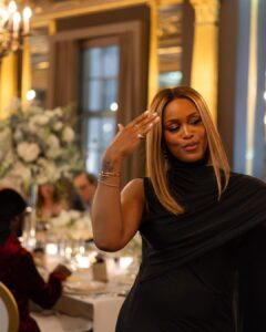 Eve Instagram - #photodump best #birthday 🎂🙌🏾💐💃🏾🫶🏾