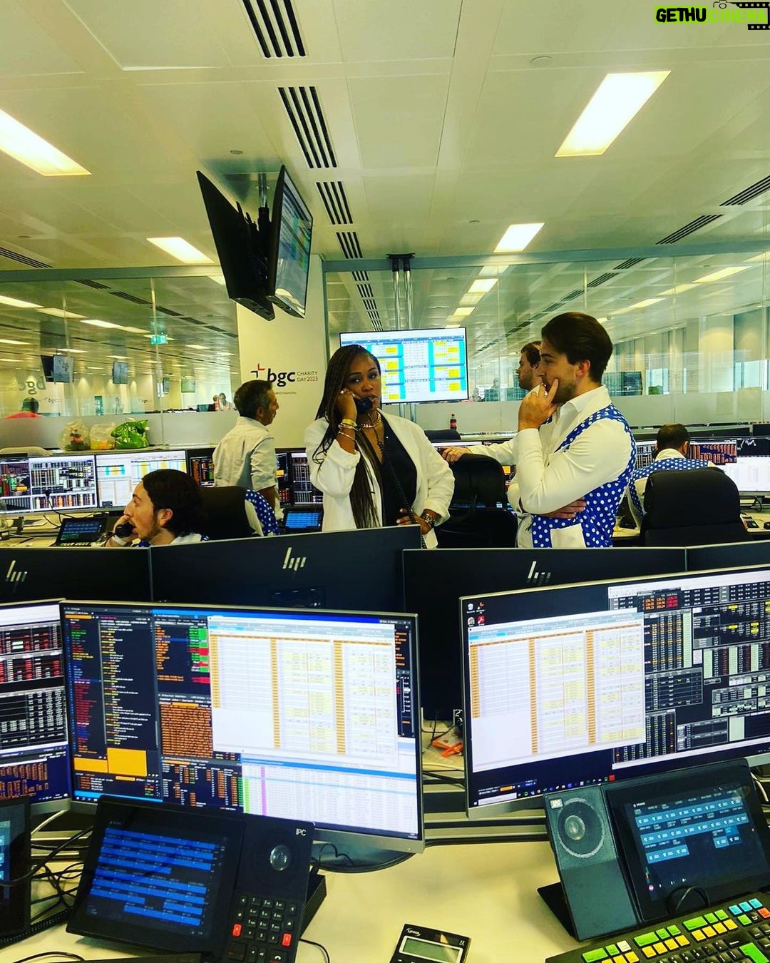 Eve Instagram - Thank you @bgccharityday for letting me disrupt the floor for @smiletrainuk 6 big trades for a good cause!!! 🙌🏾 I think I might switch careers 🤔 #charityday