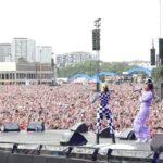 Eve Instagram - O hey @gwenstefani 🖤🤍 shot from last Saturday @bsthydepark the crowd was amazing. Thanks for having me! 💜 @mrselfportrait @oliviabuckingham 📸 @marco.bahler