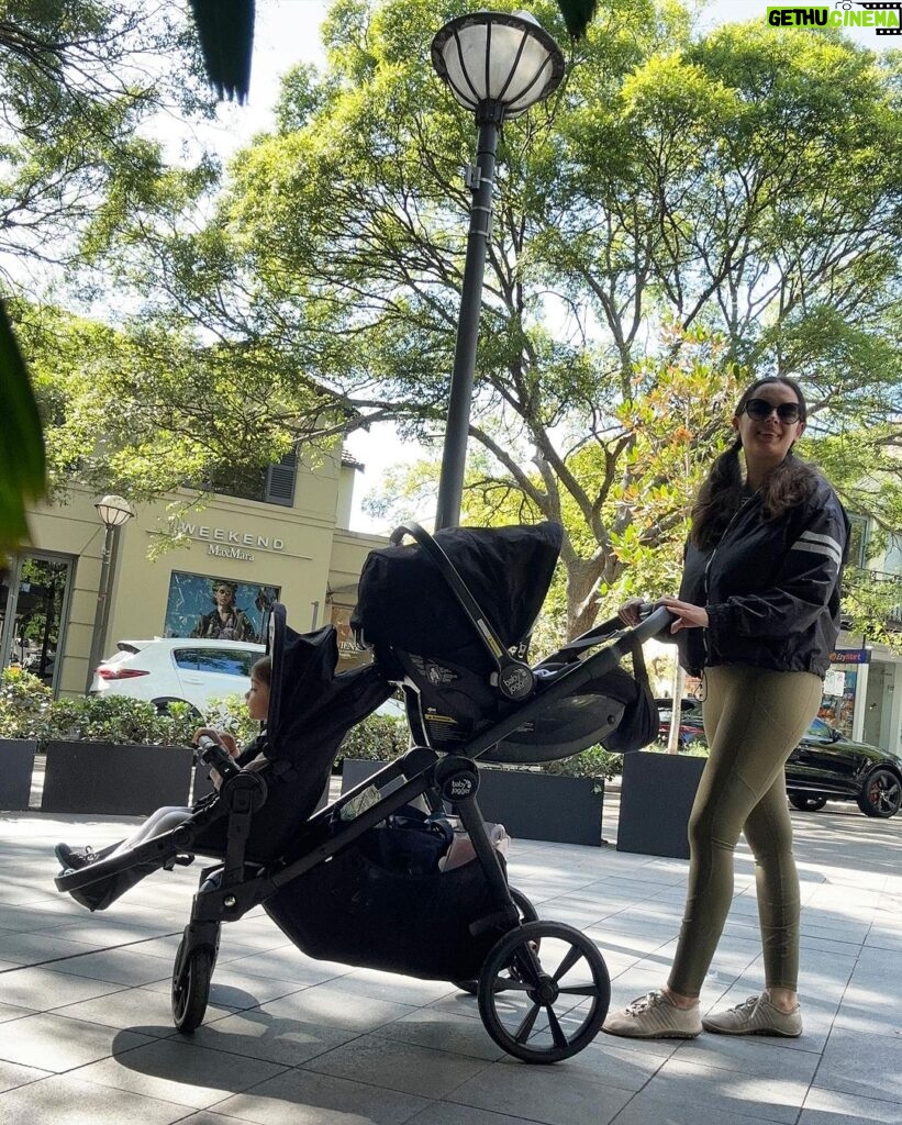 Evelyn Sharma Instagram - We’re on the move!! 🤩🥳 Thank you @babyjoggerau for this awesome double pram! Holds a capsule, keeps my toddler front facing and has huge storage capacity! 💯 What more could we need!! 💖 #babyjoggerau #evelynsharma #sponsored #momlife #twoundertwo #doublepram #babyjogger