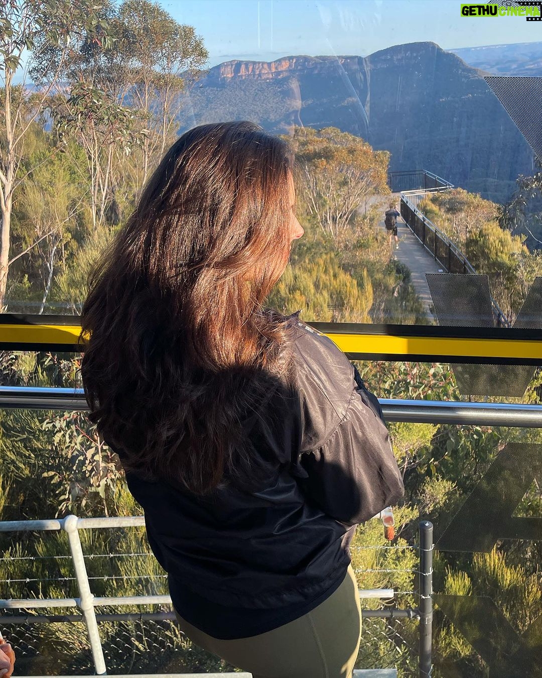 Evelyn Sharma Instagram - Teaching my little ones about the beauty and magic of mama earth is everything. π May we raise good custodians of this wonderful planet.. π #momlife #motherearth #ancientwisdom #protectnature #breatheyourbiome #thegreatoutdoors #bluemountains