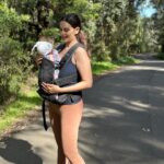 Evelyn Sharma Instagram - 6 weeks and counting! 🥰🐣 #motherhood #livingmybestlife #naturewalk #newborn Sydney, Australia