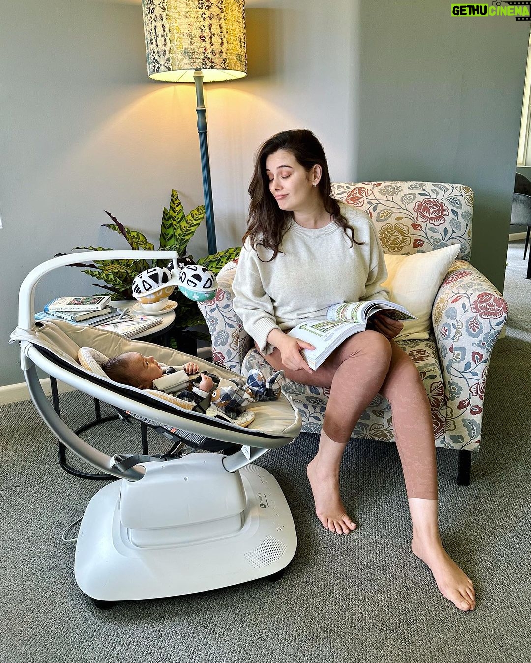 Evelyn Sharma Instagram - When you finally get some mommy me-time in but baby starts babbling too cutely… 🐣🥰 obsessed with my little man! 💖 Thanks for always spoiling me with awesome gifts @4moms_aus #4moms