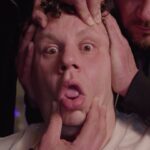 Evgeniy Kulik Instagram - Пока Киса в декрете, мы с Дашей снимаем ролики, а вам чтобы смотреть фильмы не как я, можно просто оформить одну подписку и все! Ну, например: ⚡Безлимитный доступ к 40 миллионам треков в СберЗвуке! ⚡Доставка продуктов из СберМаркета без дополнительной платы ⚡Доступ к 20000 фильмов и сериалов в Okko И много других преимуществ Это все - СберПрайм, специальное новогоднее предложение 199 руб / 6 мес до 11.01.2021😜☺️ @sberbank Moscow, Russia