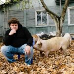 Evgeniy Kulik Instagram - Люблю элитный отдых - вилла, девочки, песочек. В четверг ролик в 18:00 кто ждёт?)