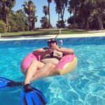 Evgeniy Kulik Instagram - Ребятки, не теряйте меня, я на отдыхе! На днях будет новый скетч! Кто первый угадает на какую тему, тому 3000р на карту 🤪