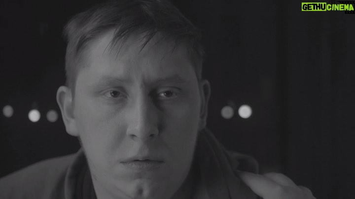 Evgeniy Kulik Instagram - Дубаи? Мальдивы? Тайланд? Сейшелы? Подмосковье? Кто куда на Новый год?)) 👦🏻 @alexeykrivenya 👩🏻 @rigina_neposudomoika Moscow, Russia