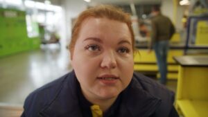 Evgeniy Kulik Instagram - Продолжение любимой темы «Кулик и магазин». Видос понравился только честно?
Наташа- @natasha_parshenkova
Катя - @ket_goncharenko