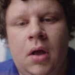 Evgeniy Kulik Instagram - На самом деле это был зожный бургер, потому что в Перекрестке #зожновсе, и все, что бы ты ни купил в нем или в онлайн магазине @perekrestok, приближает тебя к выигрышу ЗОЖ-призов: релакс-тур, велосипеды, смузи-мейкеры. ЗА СПОРТ! А подробности об акции или призах гляди в @perekrestok Moscow