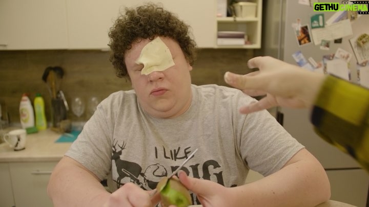 Evgeniy Kulik - 395.5K Likes - Что бы вы не думали, что я не модный и не участвую в челленджах!😎😎😎 #cheesechallenge