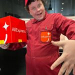 Evgeniy Kulik Instagram - Я вообще парень спокойный, но две вещи меня всегда дико раздражали: фисташки, которые невозможно открыть, и посылки, которые приходят не вовремя. И если с первой проблемой прийдется видимо смириться, то вторую команда AliExpress уже решила. В новом приложении @aliexpressru — AliExpress доставит топовые товары в срок или покупка будет за их счёт!