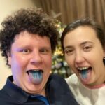Evgeniy Kulik Instagram - Мы уже насинячились 😂 С Новым годом друзья! 2021 начало новой эры! Так что лучшее все ещё в переди, надеюсь. Кто отгадает почему такой рот?)))