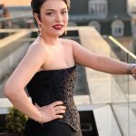 Ezgi Mola Instagram - 🖤🌸
