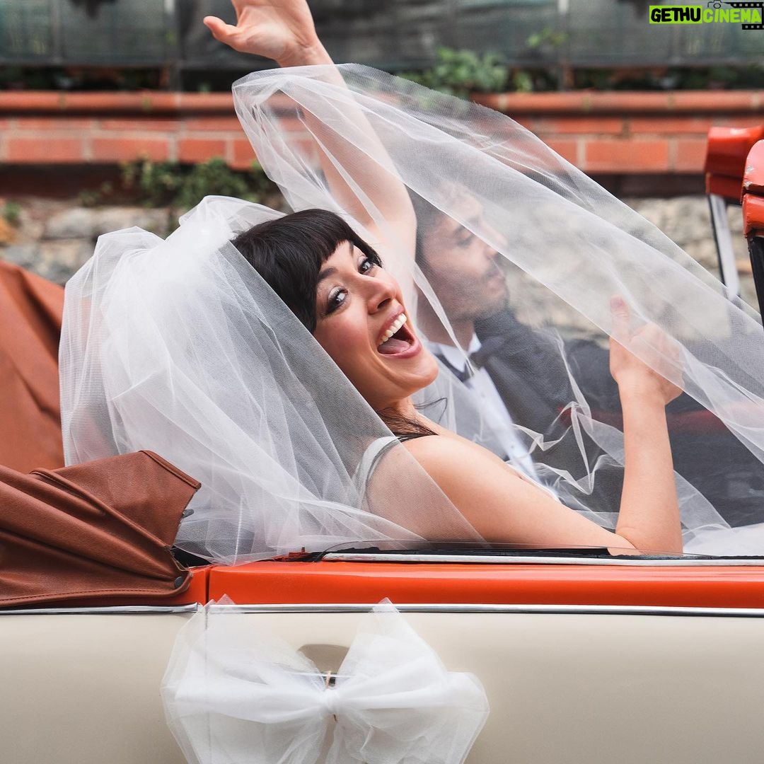 Ezgi Mola Instagram - Hikâyede mutlu son, çok yakında! 🧡