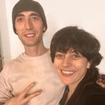 Ezgi Mola Instagram - 1- Şimdi ben 2- Dün sette 3- Justin Bieber 4- Filtre severim 5- #klişefotolarındevamıgelecek bilen bilir 6- Saçımı kestiğim sahneden 20 dakika sonra İbo’m ve ben 7- Sevgi Ablanın bana ördüğü berem ve ben( hesabı varsa eklerim ama satmıyor, hediye😍) 8- Merve’yle Erşan ekibiyle buluşmaya 9-Sevgi abla baya iyi bere örüyor😍😁🥰 10- İbrahim ve Yasemin beni çok mutlu ediyor 💘 Hepsini okudunuz mu ya 😍 eğer buraya kadar okuduysanız bu 🤍✨🍀🌸 bunlar da benden size ! Bu postu 10 arkadaşına yoll …………………. Djddjjddjdjdjdj