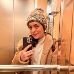Ezgi Mola Instagram - 1- Şimdi ben 2- Dün sette 3- Justin Bieber 4- Filtre severim 5- #klişefotolarındevamıgelecek bilen bilir 6- Saçımı kestiğim sahneden 20 dakika sonra İbo’m ve ben 7- Sevgi Ablanın bana ördüğü berem ve ben( hesabı varsa eklerim ama satmıyor, hediye😍) 8- Merve’yle Erşan ekibiyle buluşmaya 9-Sevgi abla baya iyi bere örüyor😍😁🥰 10- İbrahim ve Yasemin beni çok mutlu ediyor 💘 Hepsini okudunuz mu ya 😍 eğer buraya kadar okuduysanız bu 🤍✨🍀🌸 bunlar da benden size ! Bu postu 10 arkadaşına yoll …………………. Djddjjddjdjdjdj