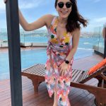 Ezgi Mola Instagram - Yaz geldiiii, üstümdeki herşey @hepsiburada ‘dan 😍 Baktım tatile gidemiyorum akşam çekim var , al sana tatil ❤️😍 @hepsiburada #işbirliği Swissôtel The Bosphorus, Istanbul
