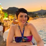 Ezgi Mola Instagram -