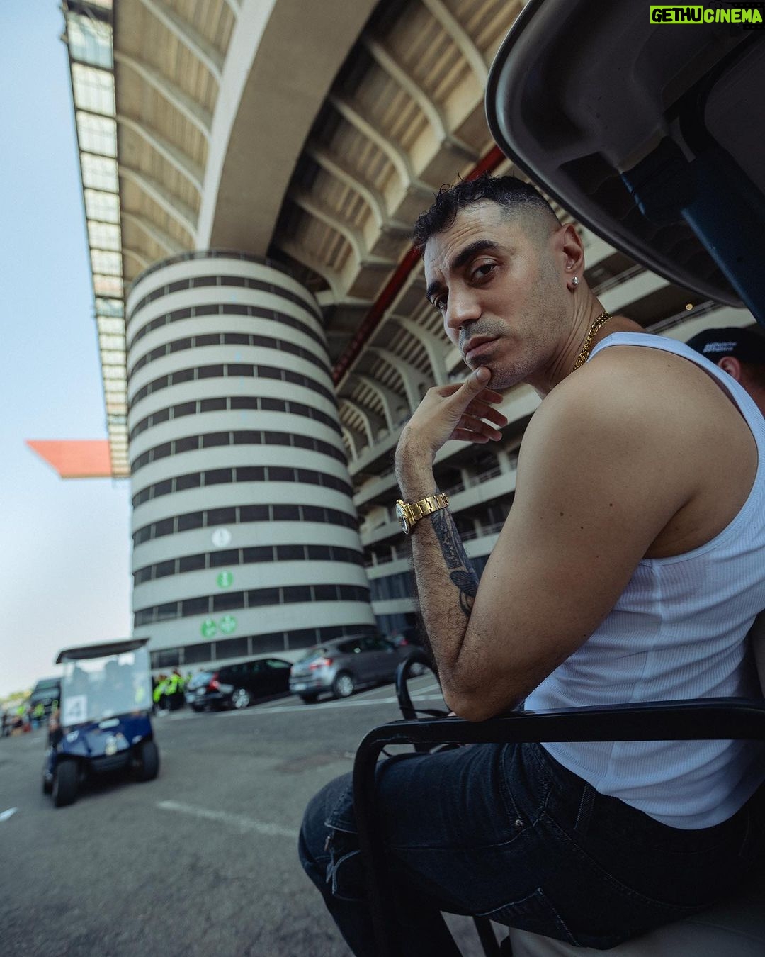 Fabio Bartolo Rizzo Instagram - La prima volta a San Siro non si scorda mai 🏟️🔥 Grazie Blanco, grazie Milano.
