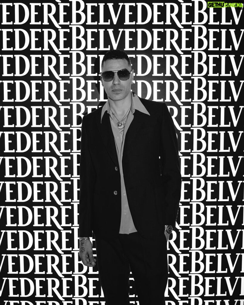 Fabio Bartolo Rizzo Instagram - Non vado a Belve, vado a Belvedere 🍾 #BelvedereVodka #BelvedereChrome #Advertising