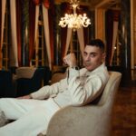 Fabio Bartolo Rizzo Instagram - Noi, Loro, Gli Altri sesto platino! Ne approfitto per salutarvi. Sono fuori da tutto e da tutti ma tornerò con nuova musica…