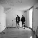 Fabio Bartolo Rizzo Instagram - Una settimana fa abbiamo smantellato il mio storico home studio dove ho registrato Persona e Noi Loro Gli Altri 😢. Oggi Persona è settimo disco di platino. @islandrecords_it quando ci mandi i quadri aggiornati per il nuovo studio? 😝🍾