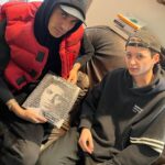 Fabio Bartolo Rizzo Instagram - Negli ultimi 3 anni e mezzo @andrea_bianchera mi ha seguito tra tour, studio, quotidianità e ha realizzato un libro fotografico che racconta tutti questi momenti. Dalla scrittura di Persona fino ai palazzetti di quest’autunno. Dentro trovate anche la mia prefazione. Il libro, “Io, Loro, Gli Altri”, esce il 29 novembre. Link nelle stories per il pre-order.