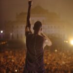 Fabio Bartolo Rizzo Instagram - Debutto epico del Persone Tour ieri sera a Torino! Oggi siamo a Genova, all’Arena Del Mare!
