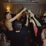 Fabio Bartolo Rizzo Instagram - Il tour è finito e mi ha lasciato dentro un vuoto e un silenzio innaturali. E’ incredibile come aspettare così tanto qualcosa, progettarla, provarla, metterla in atto e portarla a compimento abbia sempre un contraccolpo così pesante. Quello delle grandi imprese, quello di “e ora che faccio?”. Questo tour è stata la cosa più bella e al tempo stesso faticosa che ho fatto nella mia carriera. Dopo la seconda data al Forum ho pensato che fosse impossible farne altre 15 così. Eravamo tutti impreparati alla grandezza di quello che stavamo facendo. Poi invece tutto è andato bene e ogni data è stata unica, abbiamo portato il nostro show in giro per tutta Italia con oltre 250.000 spettatori in 34 date, tutte con la stessa foga e passione. Se tutto ciò è stato possibile è solo grazie a una grande squadra alle spalle e all’affetto incontenibile del pubblico. Un grazie speciale alle persone che mi sono state vicine nei momenti più difficili e a quelli che hanno aspettato questi concerti, credendoci sempre come ho fatto io. Grazie a @marzmusik e @jacopovolpedrums per aver messo su una band di campioni e tutto il lavoro sulla musica. Grazie a @ombraworld per lo show design avanguardistico. Grazie a @cikothecaptain e alla sua squadra, i migliori che potessi desiderare. @ramonatabita per gli outfit perfetti. Grazie Paola Zukar @bigpicturemgmt compagna di sempre, @friendsandpartners e @universalmusicitalia per il supporto. Special Tnx a Paola Corradini @wolf.pandora in veste di mental coach 😂. Infinite love.