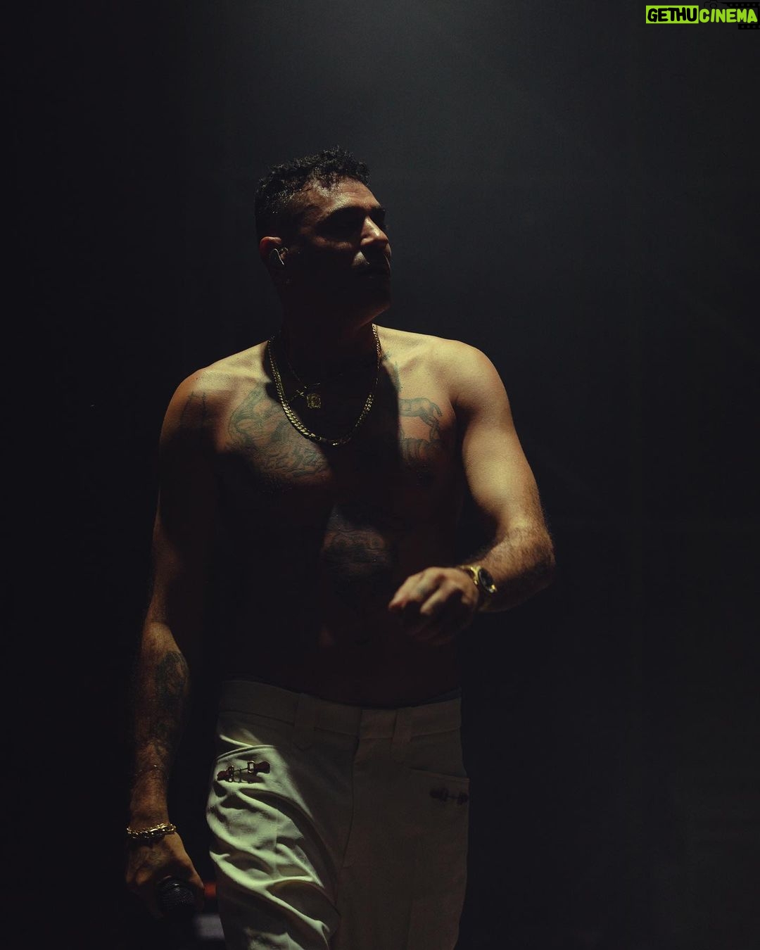 Fabio Bartolo Rizzo Instagram - Noi, Loro, Gli Altri quadruplo platino πΏπΏπΏπΏ. Nel frattempo il tour estivo Γ¨ finito ed Γ¨ stato incredibile. Torniamo a settembre nei palazzetti con la massima potenza di fuoco π₯π₯π₯