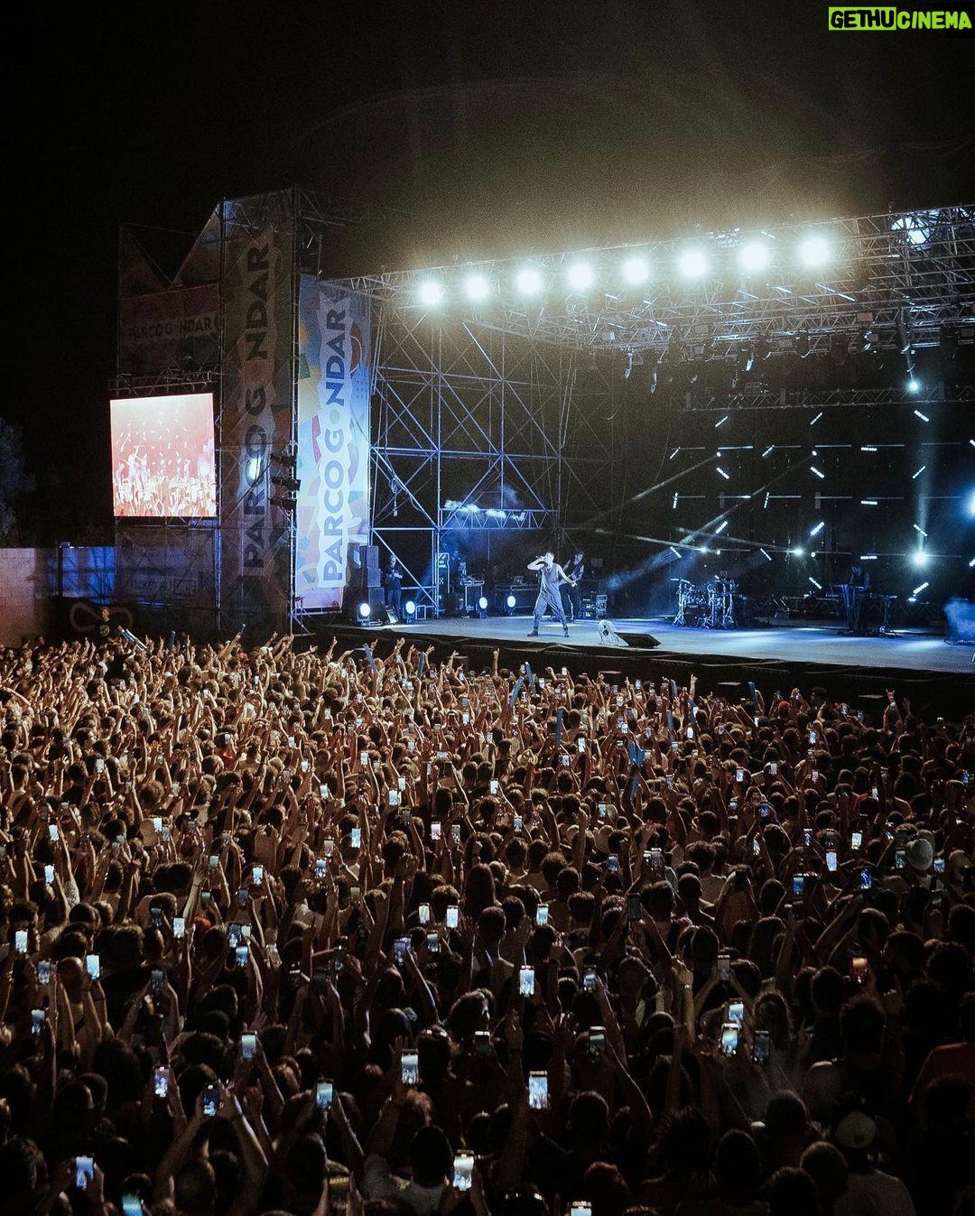 Fabio Bartolo Rizzo Instagram - Grazie Pescara e Gallipoli! Seratone esagerate! Stasera siamo a Roccella Jonica e il 13 agosto a Catania. Persone Summer Tour 2022 continua…