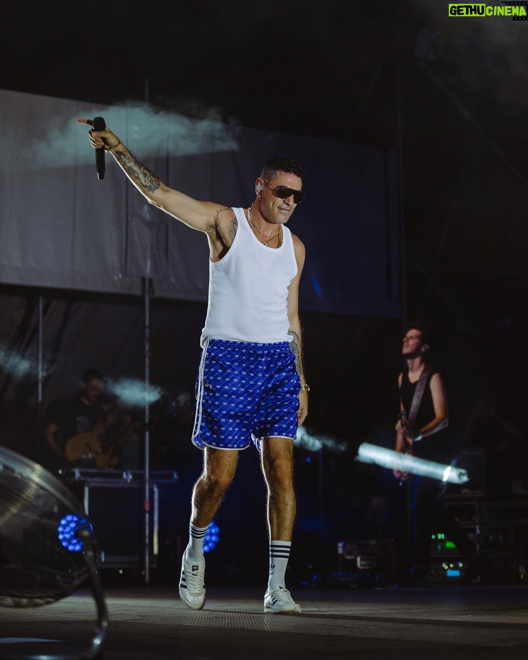 Fabio Bartolo Rizzo Instagram - Ieri Brescia super hot 🔥🔥🔥 Stasera Lucca Summer Festival. Stiamo arrivando carichissimi 🦍