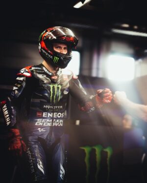 Fabio Quartararo Instagram - Fighting through the pain but looks like I have to break my toe every week to go faster 😅
P4 on the grid 🤙🏼