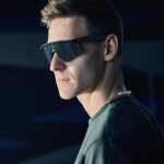 Fabio Quartararo Instagram - Channeling his relentless quest for speed and perfection on the race track, the Oakley x @fabioquartararo20 Signature Series Hydra puts the ’El Diablo’ spin on a modern classic. Now available online and in store.