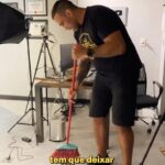 Fabrício Werdum Instagram - Finalizando os últimos detalhes para o lançamento do ‘Dos Nossos Podcast’, no novo estúdio em São Paulo. Tudo isso não seria possível sem o apoio dos meus patrocinadores: @estrelabet @profit.labs @pcyes Obrigado ao meu Produtor: @alpzera Obrigado @kborsoiatelier um dos melhores artesãos do Brasil QUEM VCS GOSTARIAM DE VER NO @dosnossospod ?