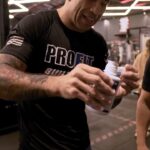 Fabrício Werdum Instagram - “O patrocínio é de quem?” 😂 Obrigado, @profit.labs, sempre apoiando os campeões! Heyyy