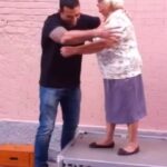 Fabrício Werdum Instagram - O DIA QUE CHAMEI NO MANUAL DO SELINHO! Página: 47 selinho não! 😊 Obs: @combate postou essa vídeo hoje! Valeu dos nossos