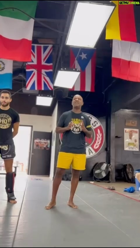 Fabrício Werdum Instagram - Vcs não tem noção como é bom ouvir palavras como essas do melhor treinador de #mma do mundo! Muito obrigado Mestre! @kingsmma_hb E ficar como um exemplo para meus parceiros de treino! Oss! Heeeeyyy Não sou fruta PERO te QUIEROOO! ❤️