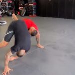 Fabrício Werdum Instagram – Finalizando a semana com um treino forte de grappling. Estamos chegando!