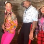 Fabrício Werdum Instagram - Relembrando esse momento histórico! CRIS: TRONGALOGA, EU: MONGOLÃO AFUUU, Gabi: LARRYZINHA @criscyborg O QUE VC ACHOU DA PERFORMANCE?