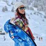 Fahriye Evcen Instagram - Say bye 👋🏻 to winter bit by bit & please phase in eagerly to spring.. 😑🍃