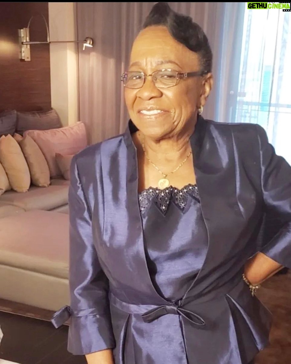 Faith Evans Instagram - Happy 89th birthday mommy! You are loved so much & a blessing to so many! #MaeMae #89 #11Grumman