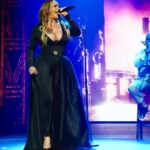Faith Evans Instagram - Thank you lil big bro @usher for having me tonight! So happy for you & proud of your ascension! #URLV #teamfizzy 👩‍🦳💇‍♀️: @amber4hair 💄: @kayemakeup 👗: @j_custom_nyc 📸: @thefamousunkwn Park MGM