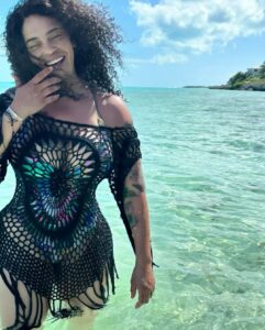 Faith Evans Instagram - Fun in da ☀️Thank you @sophiakay.co for my Unit.