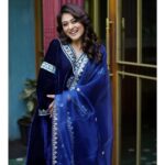 Falaq Naaz Instagram - Noor -e-jahaan💙 . . . Wearing-: @styyleobsession Photography:- @kunal_mohite_photography Makeup:- @minakshi_mharse_makeuphair Hair:-@rossh_bridalmakeover Accessories Styled by:-@style_by_pradnyaaaaa__ @miranabymegha @affiliates_pr . . . #falaqnaaz #picture #ootd #explore #foryou #styling