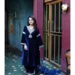 Falaq Naaz Instagram - Noor -e-jahaan💙 . . . Wearing-: @styyleobsession Photography:- @kunal_mohite_photography Makeup:- @minakshi_mharse_makeuphair Hair:-@rossh_bridalmakeover Accessories Styled by:-@style_by_pradnyaaaaa__ @miranabymegha @affiliates_pr . . . #falaqnaaz #picture #ootd #explore #foryou #styling
