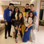 Falaq Naaz Instagram - Post Birthday celebration 🥳 Mera birthday nahi @khalidoon1 ji ka birthday 🤭😃😍 . . . #saakk #reunion #falaqnaaz #aboutlastnight #foryou #explore
