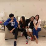 Falaq Naaz Instagram - Post Birthday celebration 🥳 Mera birthday nahi @khalidoon1 ji ka birthday 🤭😃😍 . . . #saakk #reunion #falaqnaaz #aboutlastnight #foryou #explore
